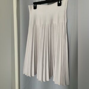 MIA MOD - “Year Round” White Pleated Skirt 25”